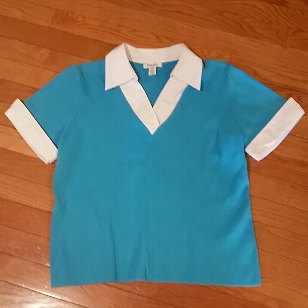 Gorgeous little sweater top in XL